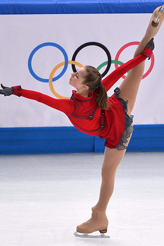 Julia Lapnitskaya - gương mặt thi&ecirc;n thần tr&ecirc;n s&acirc;n băng 3