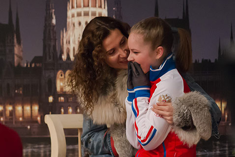Julia Lapnitskaya - gương mặt thi&ecirc;n thần tr&ecirc;n s&acirc;n băng 11