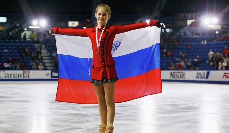 Julia Lapnitskaya - gương mặt thi&ecirc;n thần tr&ecirc;n s&acirc;n băng 13
