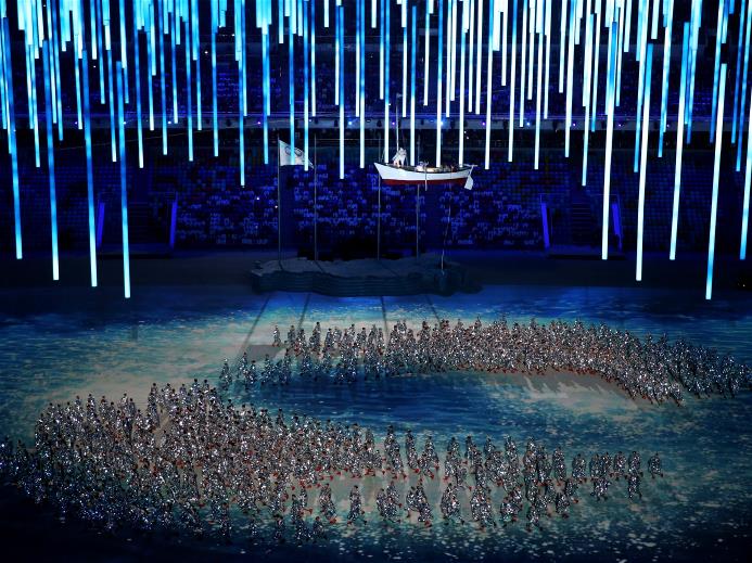 S&acirc;u lắng v&agrave; x&uacute;c động lễ bế mạc Olympic Sochi 5