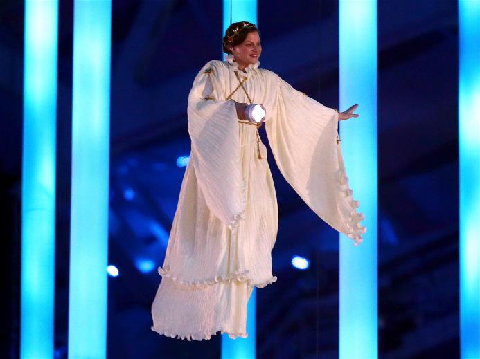 S&acirc;u lắng v&agrave; x&uacute;c động lễ bế mạc Olympic Sochi 11