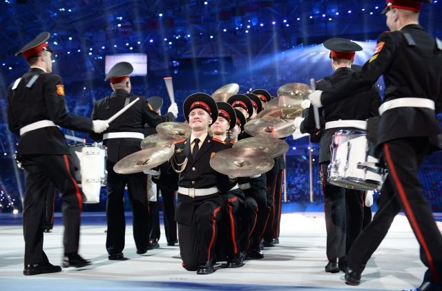 S&acirc;u lắng v&agrave; x&uacute;c động lễ bế mạc Olympic Sochi 14