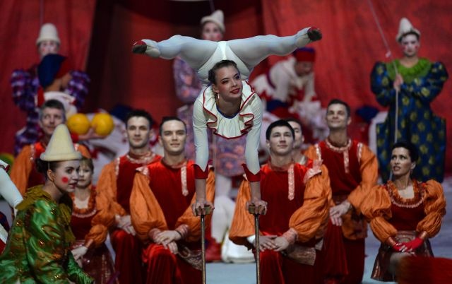 S&acirc;u lắng v&agrave; x&uacute;c động lễ bế mạc Olympic Sochi 25