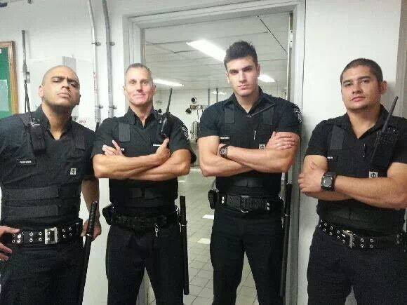 Nhân viên an ninh đẹp trai nhất Brazil  6
