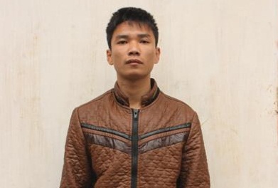 Uống rượu say, h&agrave;nh hung người thi h&agrave;nh c&ocirc;ng vụ 1
