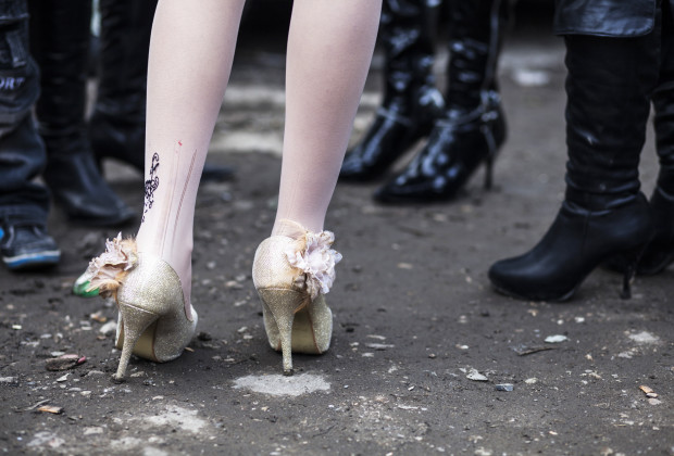 Đi "chợ" mua c&ocirc; d&acirc;u 6