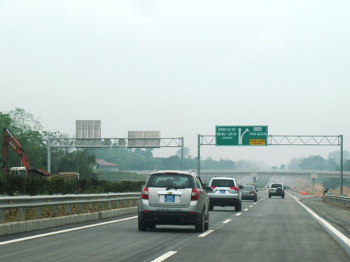 Người d&acirc;n đất Tổ h&aacute;o hức với cao tốc mới H&agrave; Nội - L&agrave;o Cai 1