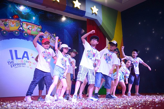 Chuy&ecirc;́n tàu tu&ocirc;̉i thơ - h&agrave;nh tr&igrave;nh m&ugrave;a h&egrave; đầy &yacute; nghĩa 2