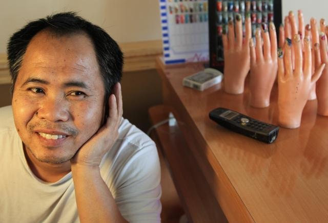 Nails - ng&agrave;nh c&ocirc;ng nghiệp độc quyền của người Việt tại Mỹ 1