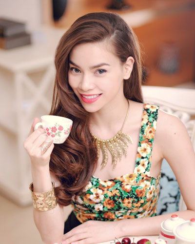 H&agrave; Hồ v&agrave; 4 kiểu t&oacute;c đẹp nhất năm 4