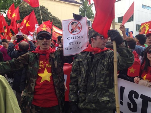 Người Việt khắp thế giới l&ecirc;n tiếng phản đối Trung Quốc 4