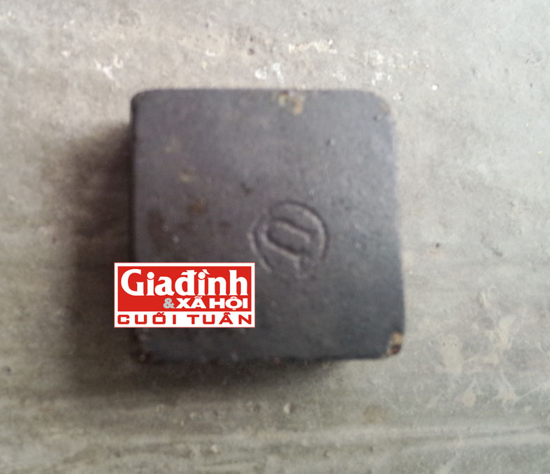 B&iacute; ẩn kh&oacute; l&yacute; giải về vi&ecirc;n đ&aacute; đen biết h&uacute;t nọc độc rắn nổi tiếng ở Th&aacute;i B&igrave;nh 3