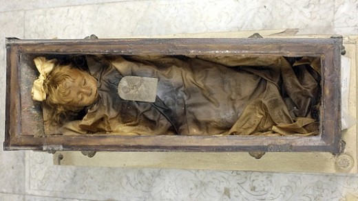 Bí ẩn về xác ướp biết mở mắt ở Ý 2