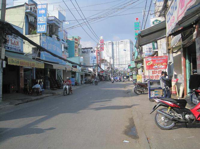 Đoạn &acirc;n t&igrave;nh &iacute;t biết của &ldquo;b&agrave; tr&ugrave;m&rdquo; khiến Năm Cam phải cắn răng chịu tiếng bỏ rơi con 1