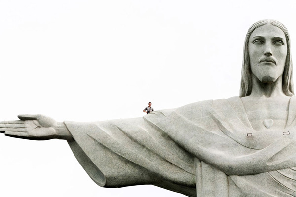 Chụp ảnh "tự sướng" trên đỉnh tượng chúa ở Rio de Janeiro 4 Chụp ảnh "tự sướng" trên đỉnh tượng chúa ở Rio de Janeiro 4