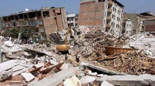 Những thảm họa kinh ho&agrave;ng trong thứ 6 ng&agrave;y 13 5