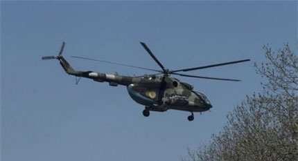 Trực thăng ch&iacute;nh phủ Ukraina bị bắn rơi, 9 người chết 1