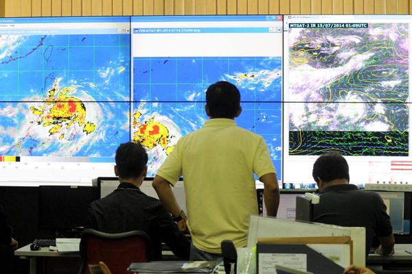 Ch&ugrave;m ảnh: B&atilde;o Rammasun đổ bộ Philippines 5