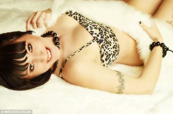 B&agrave; mẹ "đồ sộ" lột x&aacute;c th&agrave;nh hot girl 4