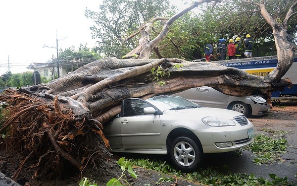 Kinh hoàng bão “Thần Sấm” tàn phá Philippines, nhiều người chết 17