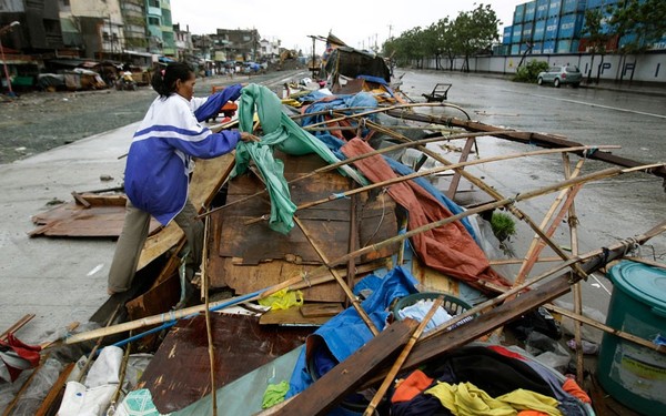 Kinh hoàng bão “Thần Sấm” tàn phá Philippines, nhiều người chết 14