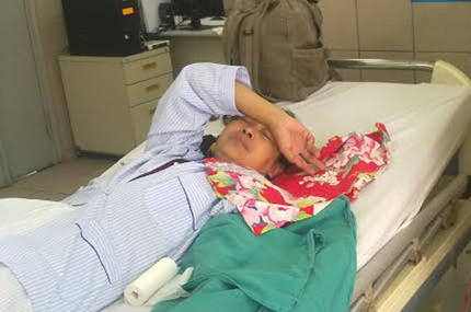 Người phụ nữ mắc hai bệnh nan y vẫn phải &ldquo;chạy s&ocirc;&rdquo; mưu sinh v&agrave; chăm chồng t&acirc;m thần 2