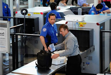 Mỹ cấm hành khách lên máy bay nếu điện thoại hết pin 1