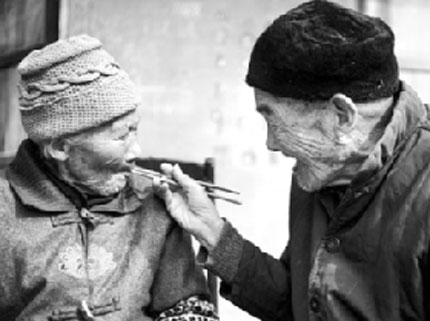 “Liều thuốc bổ” diệu kỳ giúp người già sống lại tuổi thanh xuân 1