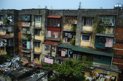 Dân chung cư cũ ở Hà Nội: Bán nhà có thể được miễn thuế 1