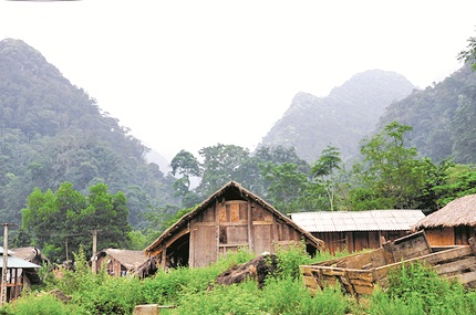 Bản vắng 1