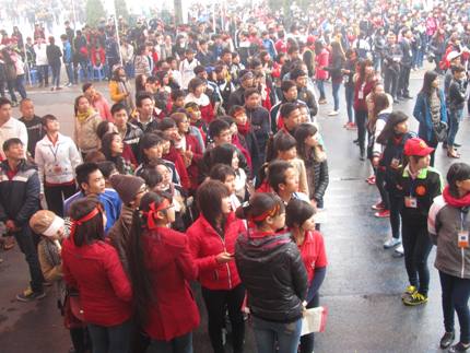 Hơn 2 vạn bạn trẻ tham gia hiến m&aacute;u tại Lễ hội Xu&acirc;n hồng 2014 2