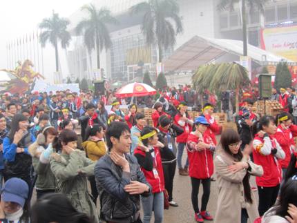 Hơn 2 vạn bạn trẻ tham gia hiến m&aacute;u tại Lễ hội Xu&acirc;n hồng 2014 11