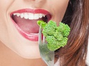 Ba loại thực phẩm làm chậm quá trình lão hóa mà bạn không ngờ Ba loại thực phẩm làm chậm quá trình lão hóa mà bạn không ngờ
