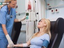 Mắc ung thư ruột kết, bị trả về nhưng cô gái 24 tuổi này đã làm nên điều kỳ diệu - GDN