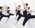 Nữ sinh trường m&uacute;a ăn ki&ecirc;ng, đau đớn khổ luyện