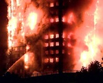 Tòa nhà 27 tầng cháy dữ dội, hàng trăm người dân gào thét trong tuyệt vọng