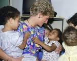 10 điều tuyệt vời mà Công nương Diana làm cho con cái đã truyền cảm hứng mạnh mẽ cho những bà mẹ của thời nay
