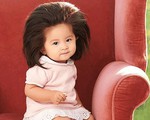 Bé gái Nhật 1 tuổi gây bão mạng với mái tóc &quot;bờm sư tử&quot;