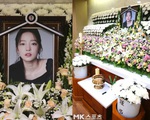 Không khí trầm buồn tại tang lễ trắng toát của Goo Hara
