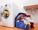 Có một bước cực kì quan trọng trước khi cho quần áo vào máy giặt nhưng mọi người thường quên