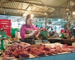 Thịt lợn tăng giá kỷ lục, nhiều mặt hàng cũng bắt đầu “leo” giá