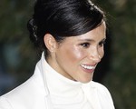 Meghan Markle vác bụng bầu khệ nệ tươi cười vui vẻ giữa tin đồn làm em dâu bật khóc