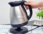 5 sai lầm tai hại chết người, tốn điện khi dùng ấm siêu tốc