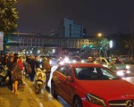 Hà Nội: Cãi vã sau va chạm giao thông, tài xế ô tô rút dao đâm gục người đi xe máy