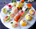 Có những cách làm sushi đẹp đến nao lòng chẳng nỡ ăn, chính bạn cũng có thể làm được