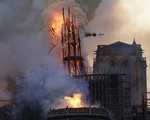 Tranh cãi về những khoản đóng góp ồ ạt để phục dựng Nhà thờ Đức Bà Paris