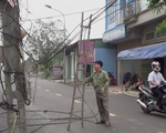 Thanh Oai, Hà Nội: Người dân “khốn đốn” với hàng chục cột dây cáp viễn thông mọc giữa đường