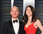 Vợ cũ tỷ phú giàu nhất thế giới Jeff Bezos được chia 35 tỷ USD sau ly hôn
