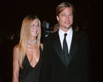 Jennifer Aniston chi hơn 1 triệu USD phẫu thuật thẩm mỹ để quay trở lại bên chồng cũ Brad Pitt?