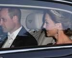 Thái độ lạnh nhạt của Hoàng tử William với Kate trong bữa tiệc đón tiếp TT Trump khiến nhiều người chú ý